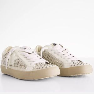 This is “Shu Shop”. I’ve only worn these once and the size did not fit me.